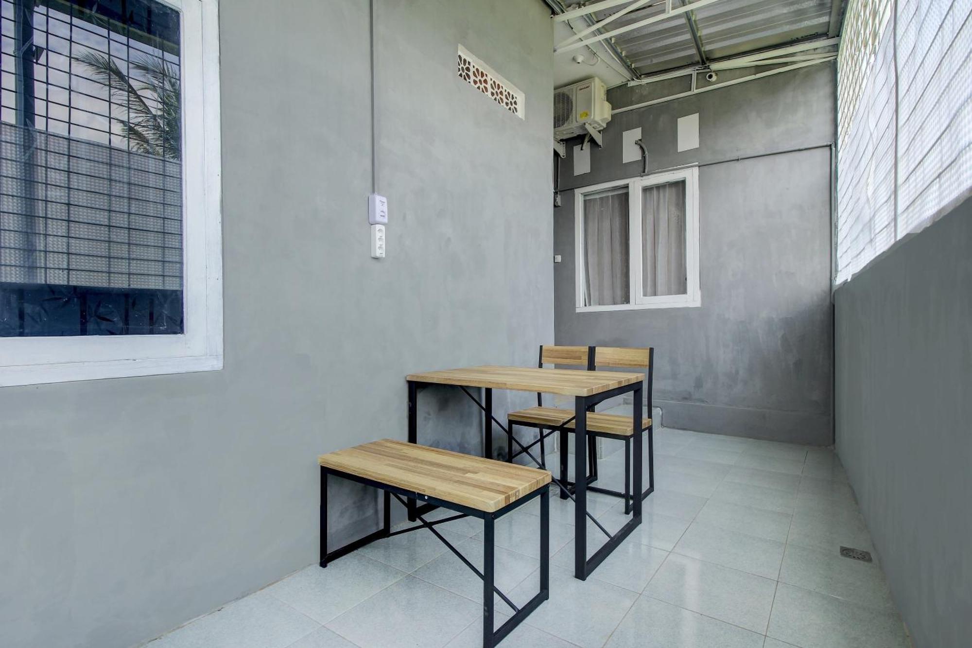 Oyo Life 3415 Penginapan Wimane Palembang Eksteriør bilde