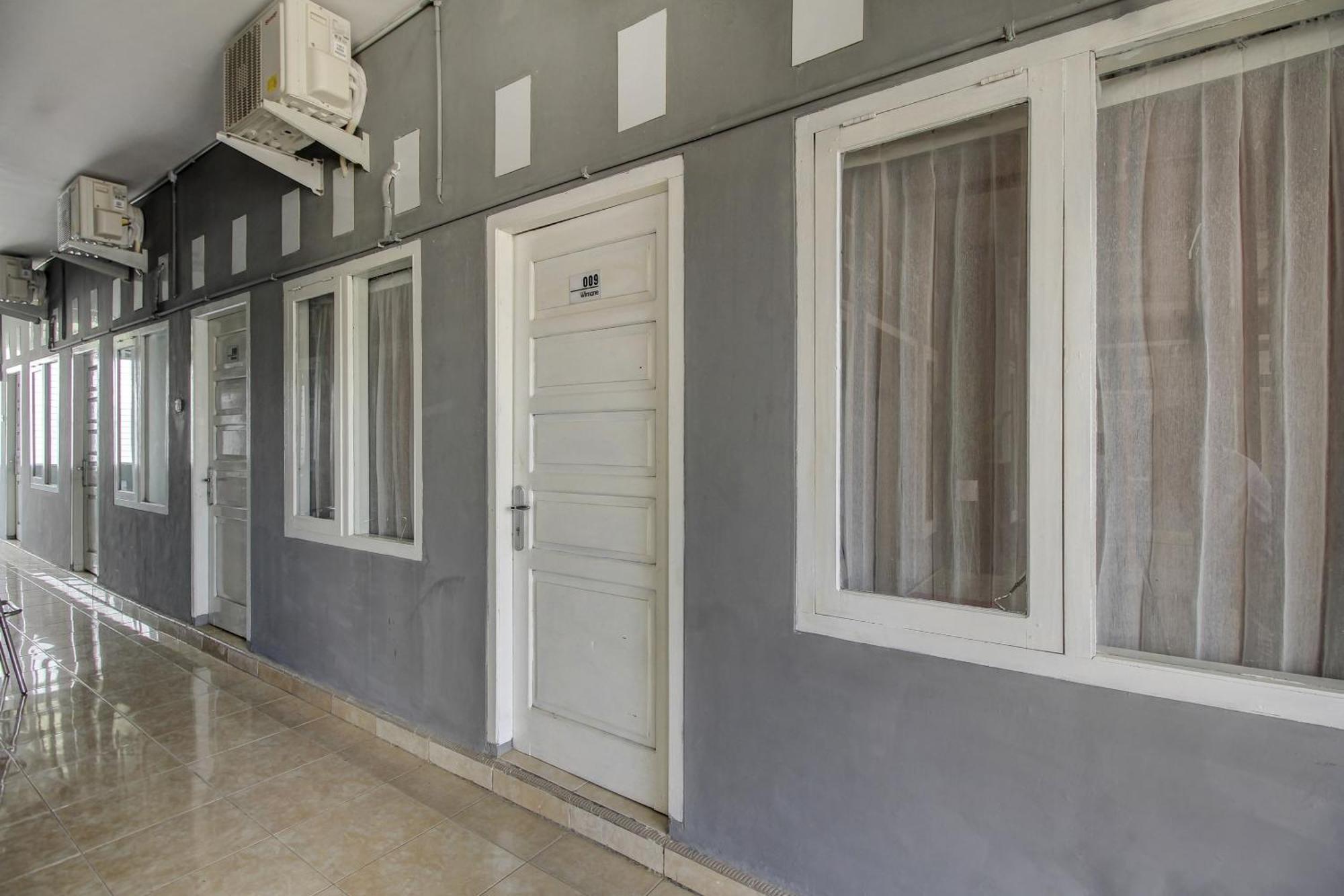 Oyo Life 3415 Penginapan Wimane Palembang Eksteriør bilde